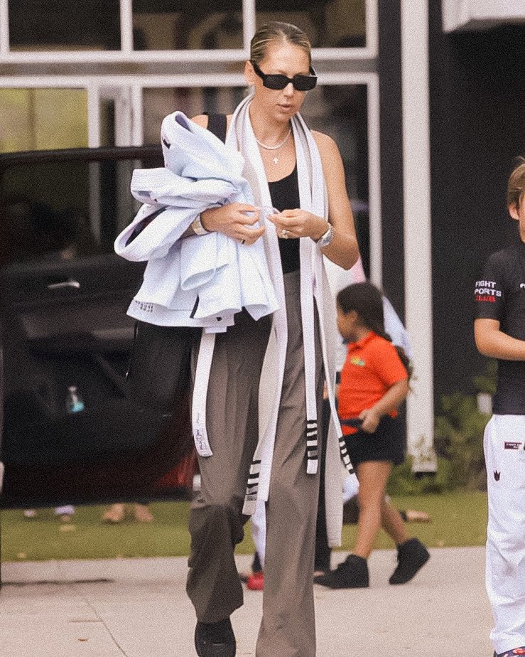 anna kournikova fan tweet media