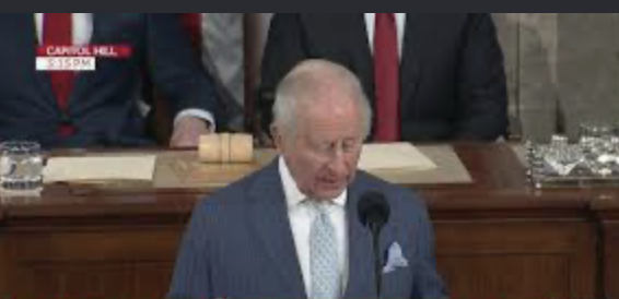 BarryRight2's tweet image. #CAPITOLHILL "SPEECH" CHARLIE ..:
USELESS HISTORIC  "ROYAL" NONSENSE :