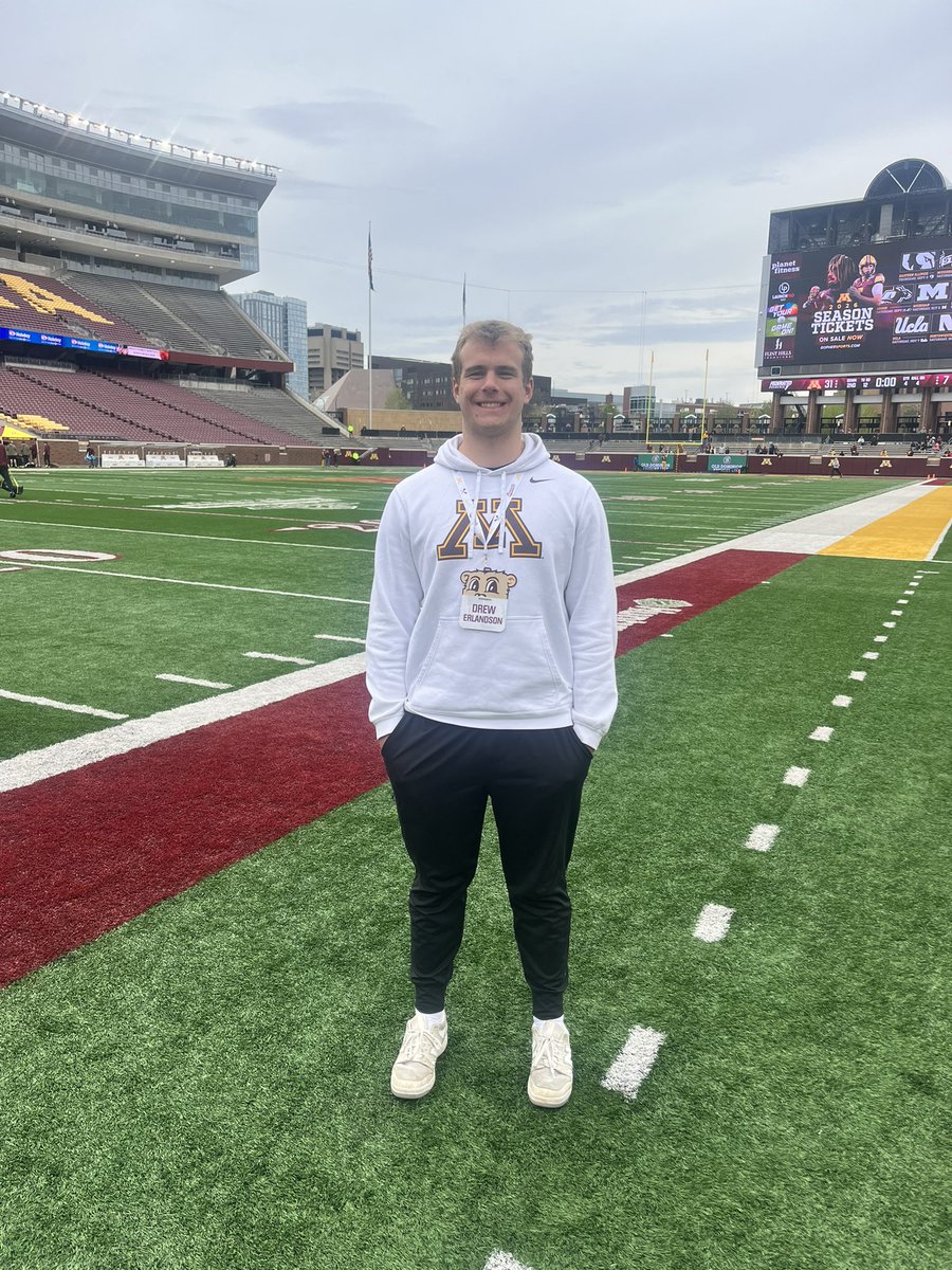 DrewErlandson1's tweet photo. Blessed to be invited to the @GopherFootball spring game. Loved the energy, the culture, and the way they do things. Thank you for the opportunity!
@Shakes_Gophers @FootballEPHS @PrepRedzoneMN @OJW_Scouting https://t.co/lVMvYx900X