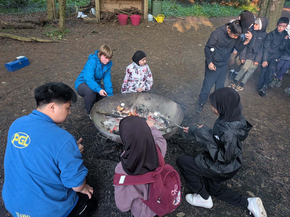 olive_bolton's tweet image. Storytelling and roasted marshmallows around the campfire @PGLTravel #WeAreStar #Year4 #PGL2026 #OutdoorLearning #OutdoorFun #Wellbeing #HappyTimes #Resilience #Adventure #Friendships #Campfire #Tired