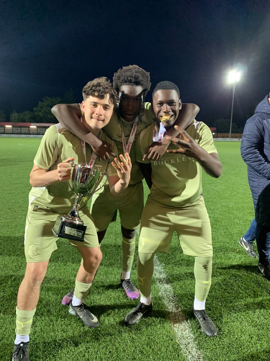 CHAMPIONESSSSSS 

#LOFC #OneOrient