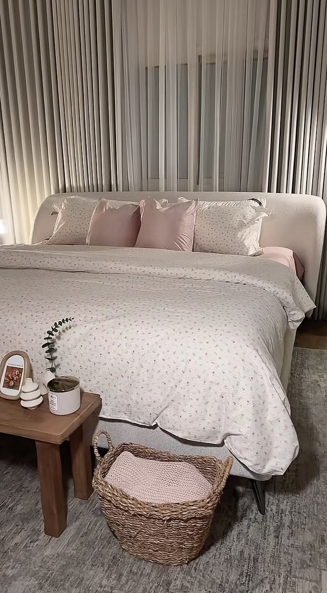 روزي tweet media