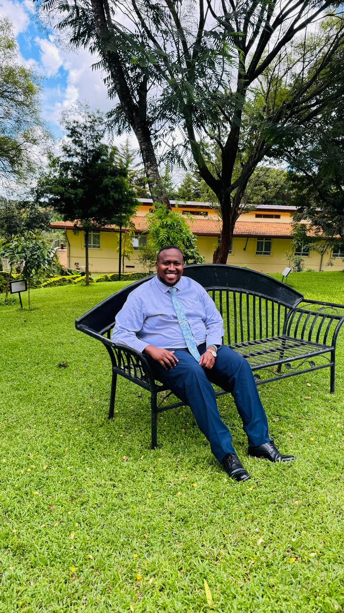 SOYAN_Org's tweet image. Day 2 of training for SOYAN Initiative's Abdullahi Mohamed Abdi in Nairobi.

Negotiation. Intercultural communication. Peacebuilding across the Horn of Africa.

Investing in youth leadership for peace.

#SOYANInitiative #Day2 #Peacebuilding #IPHRDAfrica