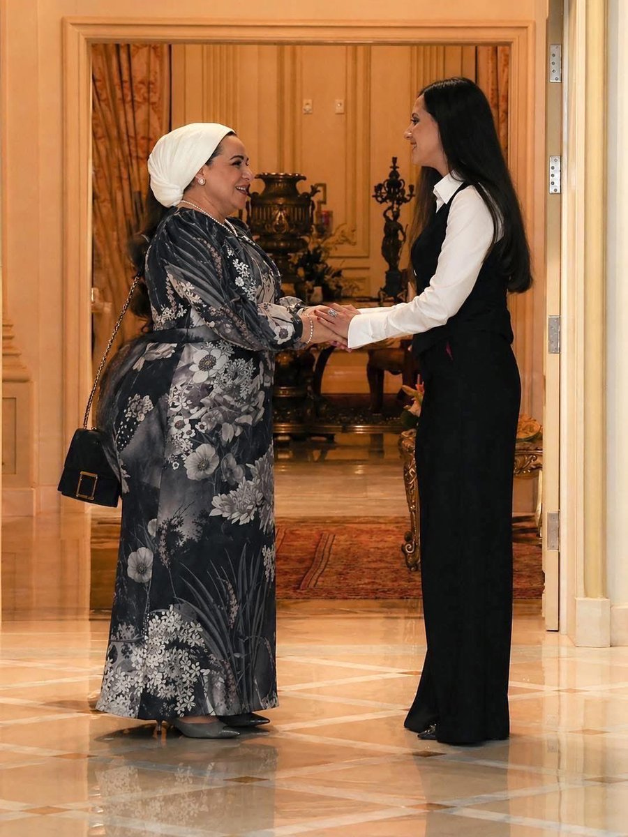 سياسي مخضرم tweet media