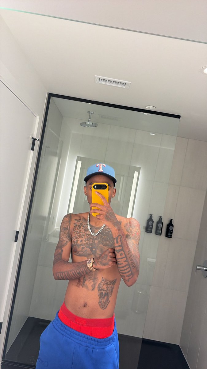 bankrollche's tweet photo. https://t.co/scxslQNMXV