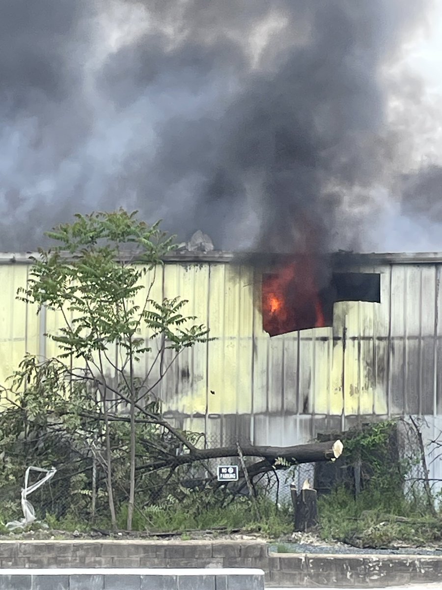 Baltimore Fire tweet media