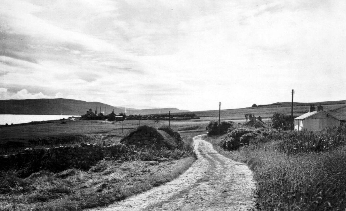 tourscotland's tweet image. Old Tour #Scotland #Ancestry Travel Visit #Genealogy #Scottish Family #History Blog #photography of a cottage by the road to #Weisdale, #Shetland #Islands. Three hundred and eighteen crofters were evicted from the valley in the clearances tour-scotland-photographs.blogspot.com/2015/11/old-ph…