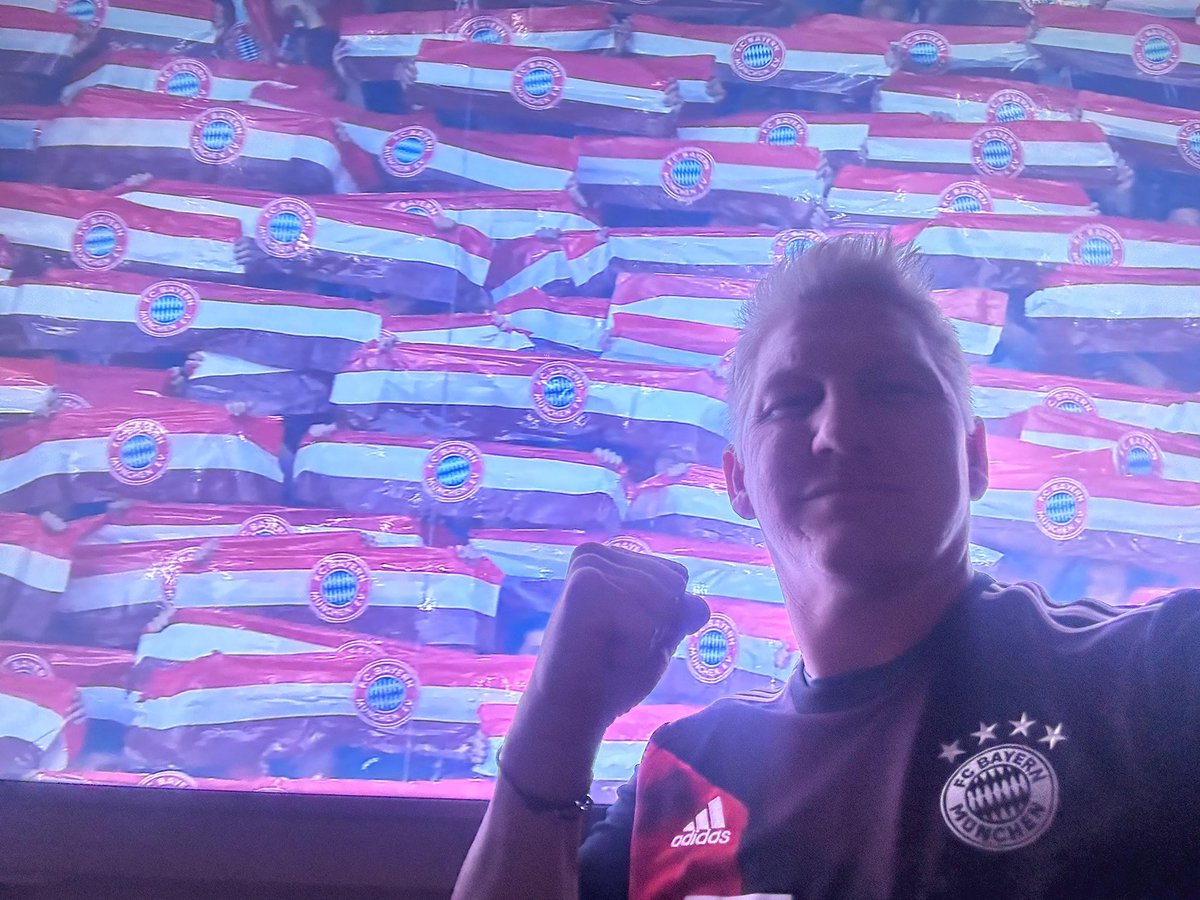 Bastian Schweinsteiger tweet media