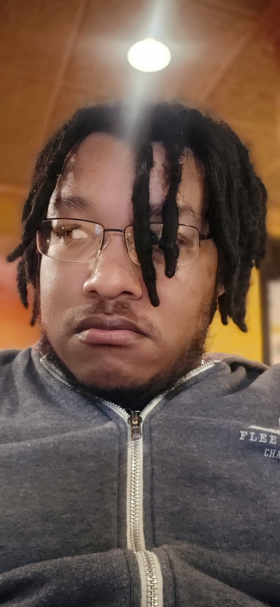 Simply Alex tweet media