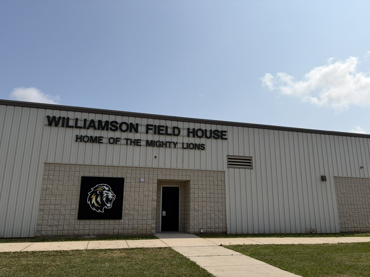 CoachJMann919's tweet photo. 🔥🔥🔥⚔️⚔️🦁💰🏃🏿‍♂️🏡‼️ @Dontayebush33 @JermaineMccree6 #WILLIAMSON #WHYNOT #MOBILEBLITZ #BATTLEREADY #BETHEEDGE #SACKCHASERS #FEMA https://t.co/oro1gj0X7b