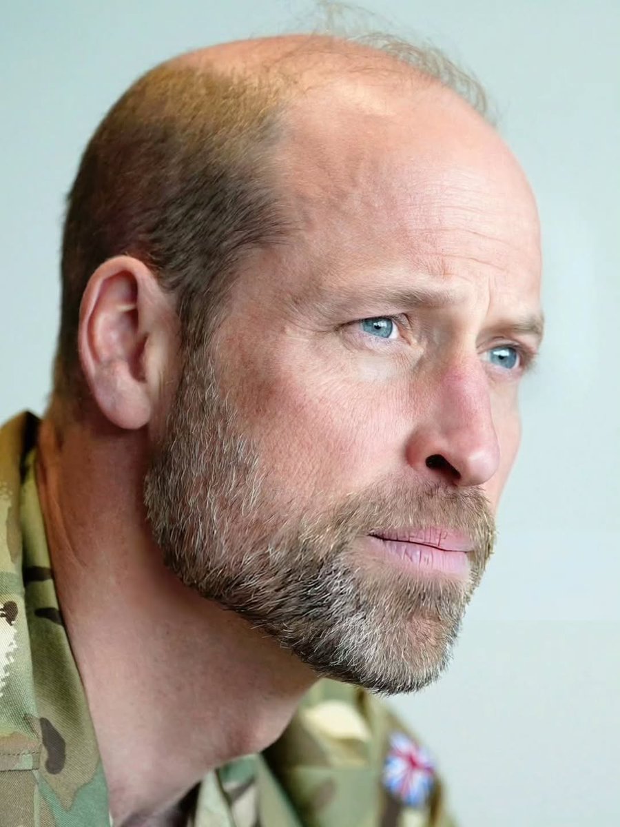 akhnifas_ameytr's tweet image. Prince William returns to RAF Valley in Wales, where he once served in search and rescue operations, marking the station’s 85th anniversary. A visit that gracefully blends memory, duty, and enduring commitment. ✈️
#PrinceWilliam #PrinceOfWales #RAF #RAFValley #Wales