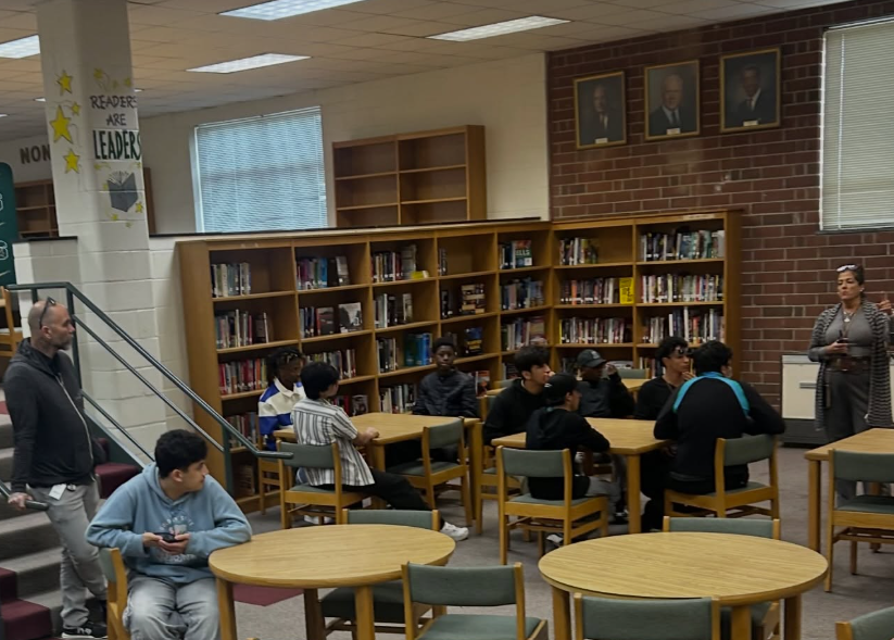 ellgcs's tweet photo. Doris Henderson newcomers’ students taking a tour at @BenLSmith3  High in preparation for the next school year! https://t.co/RK4c2mWIpb