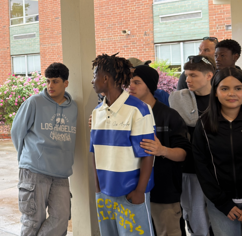 ellgcs's tweet photo. Doris Henderson newcomers’ students taking a tour at @BenLSmith3  High in preparation for the next school year! https://t.co/RK4c2mWIpb