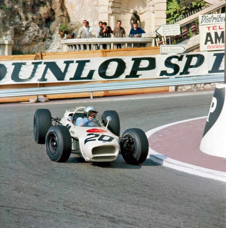 Rinoire's tweet image. #OldSchoolRacing
Monaco GP 1965
#Honda RA272
Richie Ginther
DNF transmision
