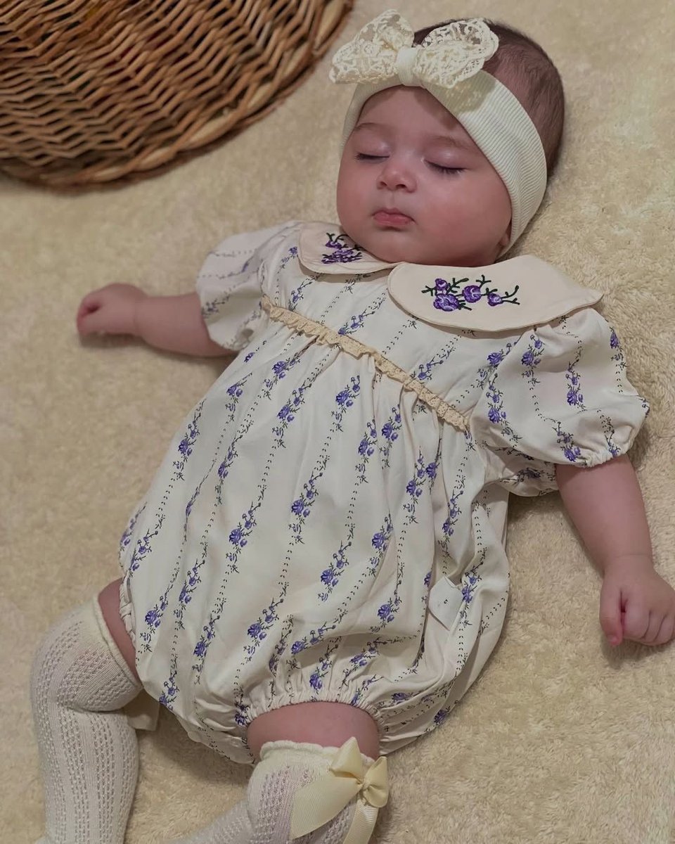 آچِلیوس tweet media