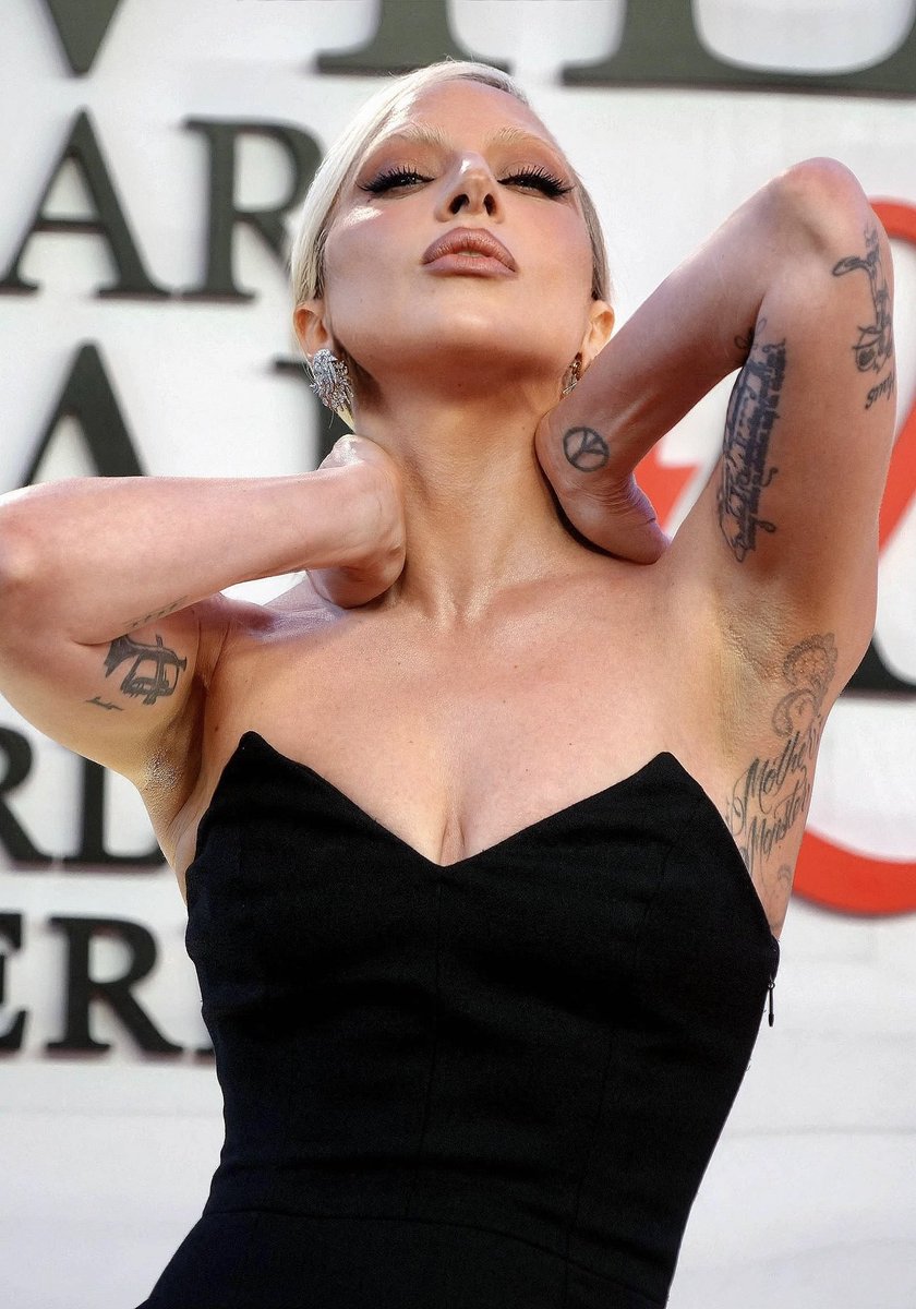 Info Lady Gaga tweet media