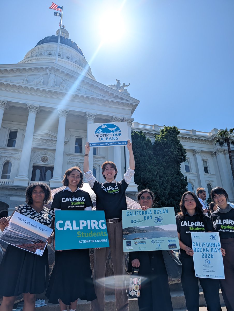CALPIRGStudent's tweet photo. Celebrating #CaliforniaOceanDay in Sacramento today. Students are joining partners @EnvCalifornia @AzulDotOrg @Surfrider_CA @audubonsociety and more to advocate for strong ocean protections. https://t.co/Js5gB5TNSg