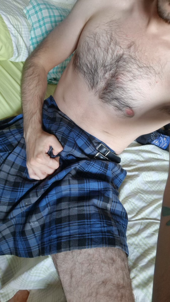 KiltedAndKinky tweet media