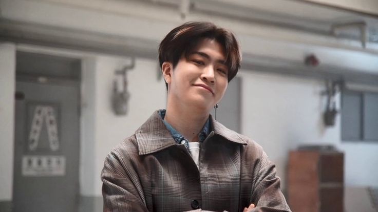 hourly youngjae tweet media