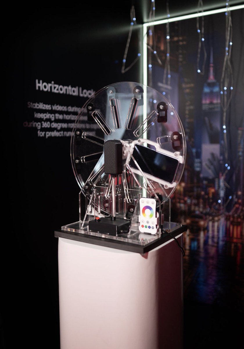 𝒟𝑒𝑒 💜 tweet media