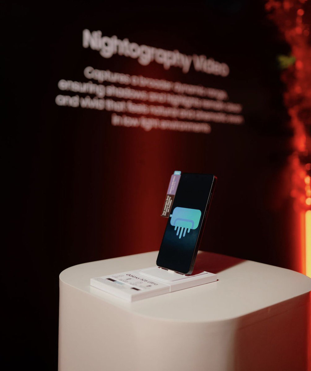 𝒟𝑒𝑒 💜 tweet media