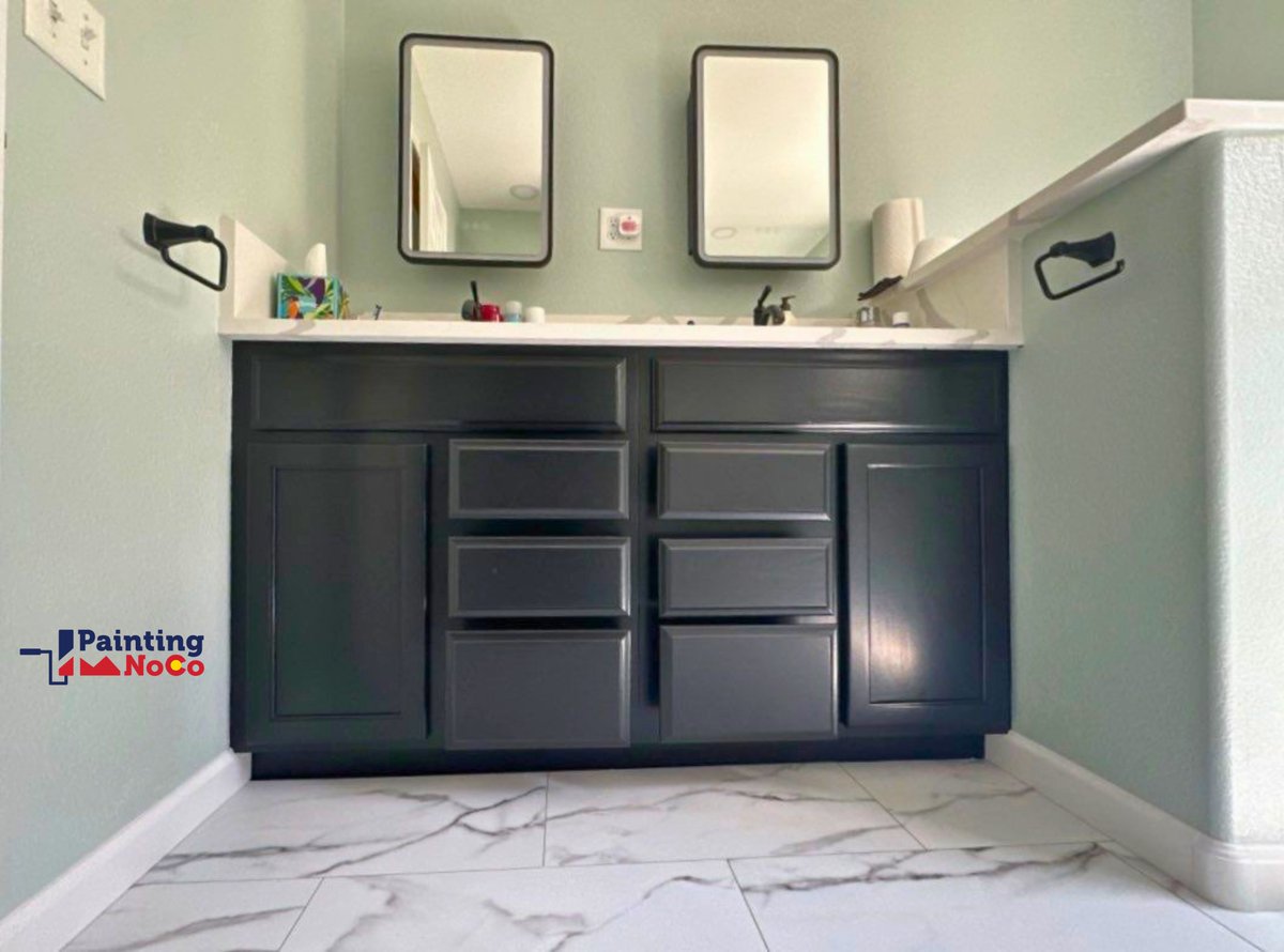 paintingnoco's tweet image. This is NOT a new vanity 👀

Same cabinets. Different level. 🖤

Don't replace solid cabinets — paint them. Gallery Series semigloss Straight Black hits different.

Would you go black? ⬇️

#CabinetMakeover #HomeImprovement #NoCo #BeforeAndAfter