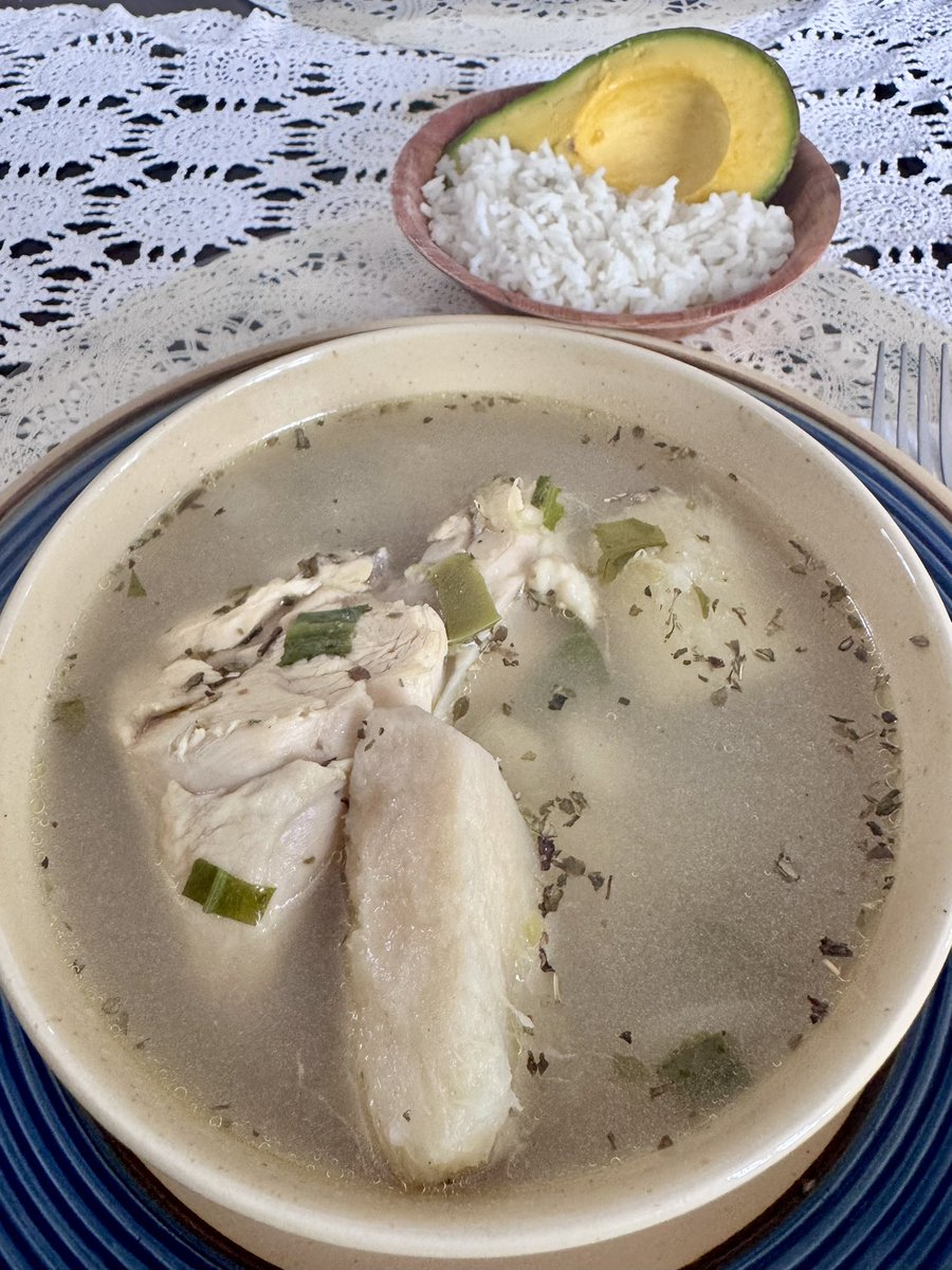 Gloria Melania Rodríguez Molina tweet media
