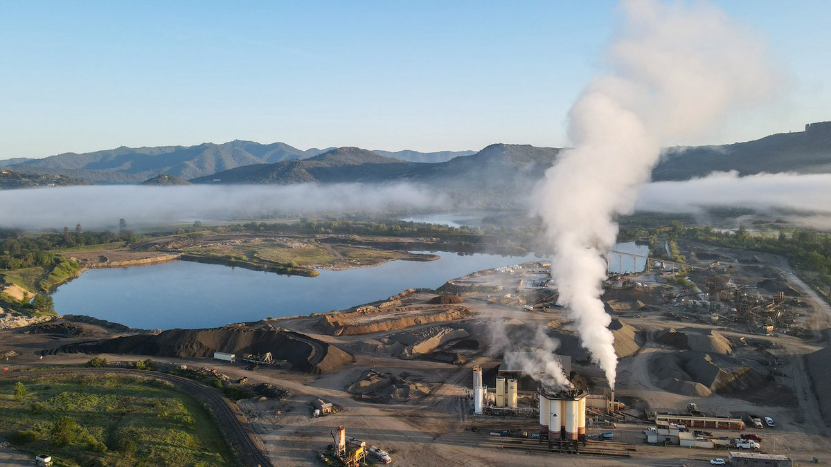 TheHumanEchoing's tweet image. Foggy mornings…

#Oregon #PNW #fog