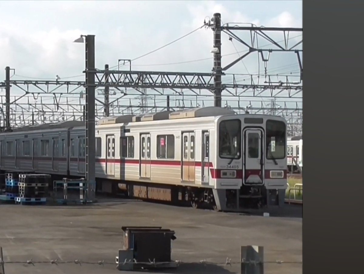Bamsss48's tweet photo. @rikky_ap3 @neohistoria_id @txttransportasi Kadang di tengah, tapi lebih sering di ujung kan penjelasannya, kalo ss mah ini juga ada https://t.co/pHPqhLyV46 https://t.co/pC19gObx8H