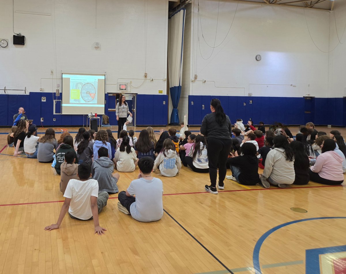 PutnamCAC's tweet photo. 💙 Child Abuse Prevention Month is a time to take action to protect children in our communities.

Prevention starts with education. Our CAC visits schools to teach how to recognize and report abuse.

Every child deserves to feel safe, heard, and protected! https://t.co/pJ9vxkeIXQ