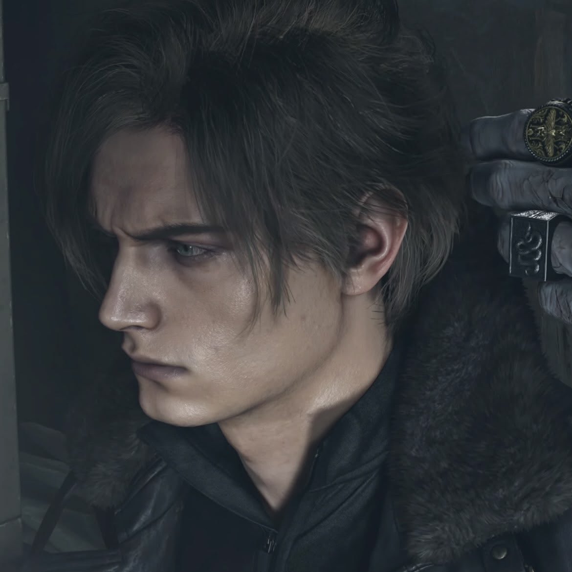 𝔏𝔢𝔬𝔫’𝔰 𝔳𝔞𝔪𝔭𝔦𝔯𝔢 𝔴𝔦𝔣𝔢 (𝔯𝔢𝔞𝔩) tweet media