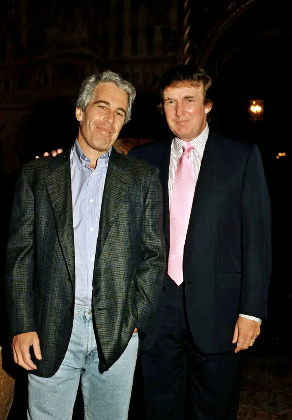 <a href="/zatzi/">Annunziata Rees-Mogg</a> Rees-Mogg's sister, is a big fan of #EPSTEİN's mate, Donald Trump 

Rees-Mogg's sister has also criticised <a href="/Keir_Starmer/">Keir Starmer</a> for appointing Peter Mandelson, because of his links to Epstein.

Rees-Mogg's sister is a HYPOCRITE!