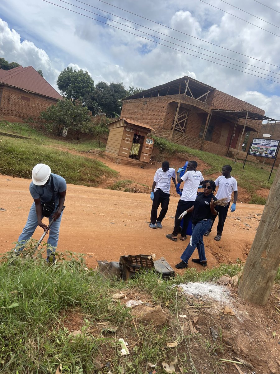 robertsserwanj's tweet photo. Sunday, 26th April, 2026.

It was a pleasure leading a team of (Old and current) students of my former school St. George High School - Wakiso in celebrating the very 1st-SGWOSA day, we marked this one by doing a community cleanup, donated Garbage tins &amp; treated TRs to a match. https://t.co/z1GDZPsGZ1