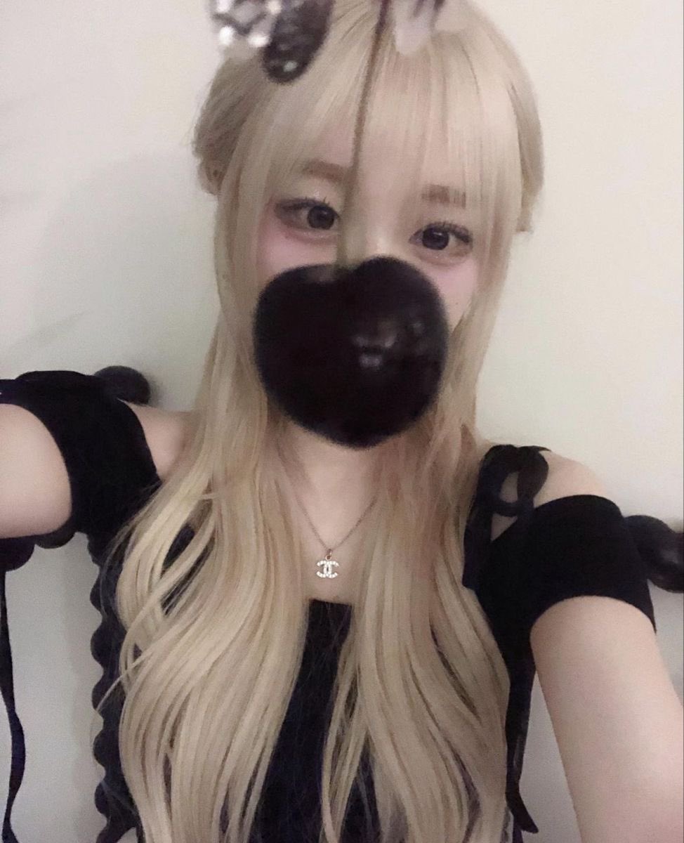 i hope im the only girl ever 2 u guys