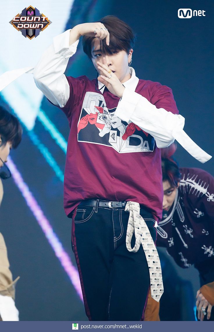 hourly youngjae tweet media