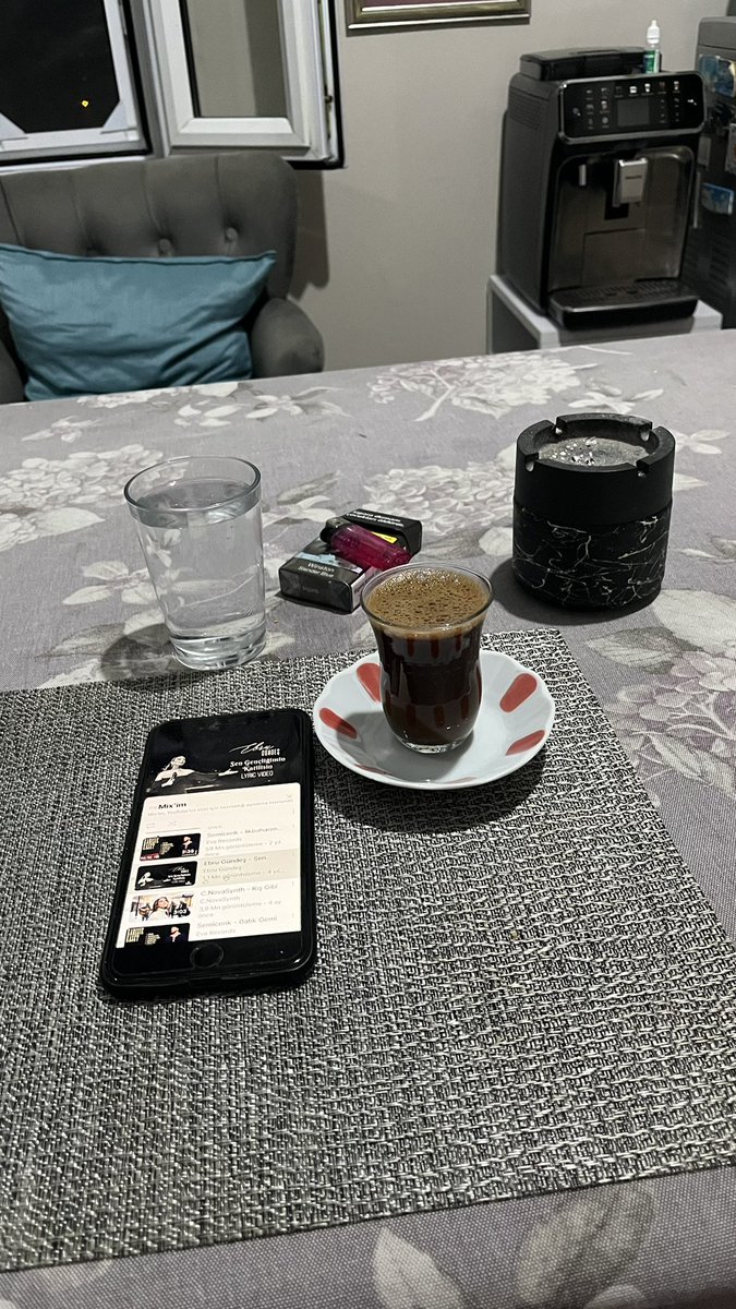 _lpr_E tweet media