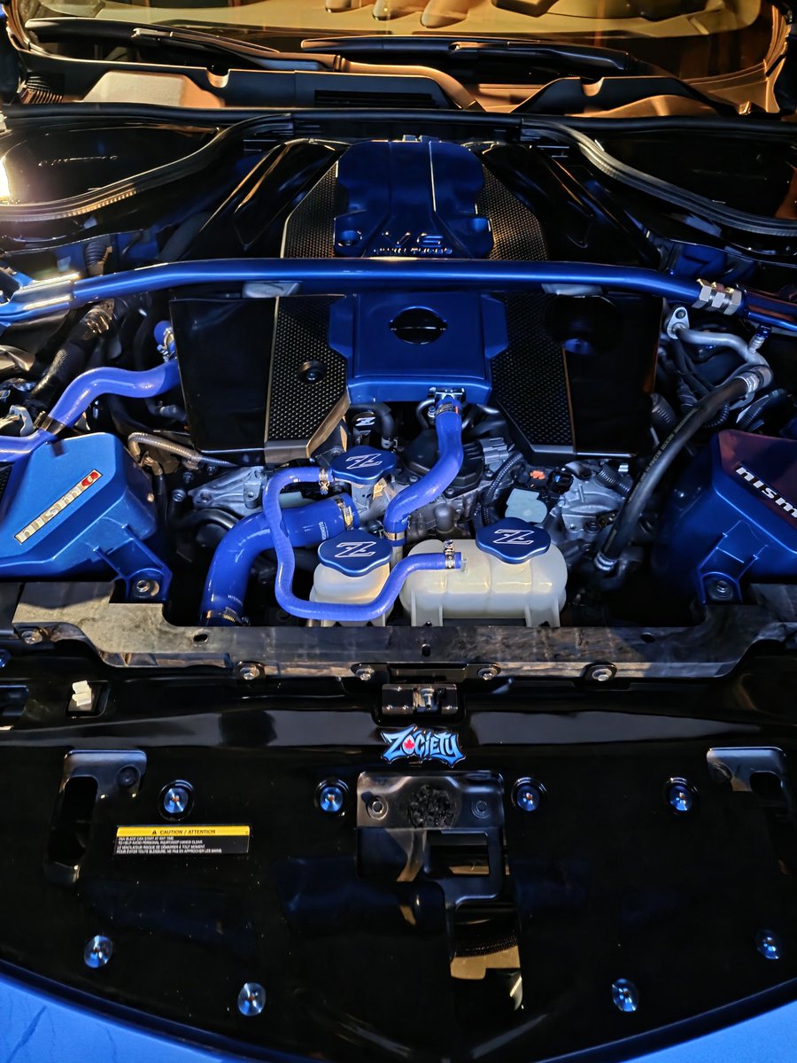 Daddywarbuck01's tweet photo. Latest mod. When blue is your favorite color and you need more in your life💙🤣
#FairladyZ
#RZ34
#SerianBlue
#NissanCanada🇨🇦
#JDMLifestyle🔰 https://t.co/kr3LCrfxUp
