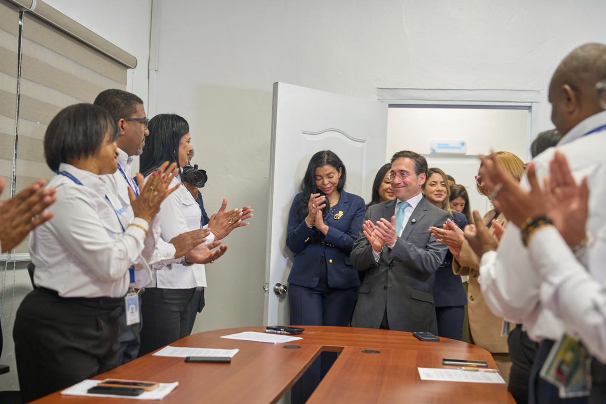 José Manuel Albares tweet media