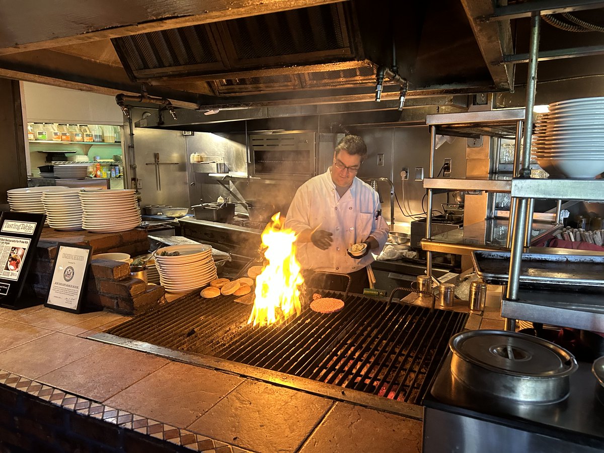 Steve Fezzik tweet media