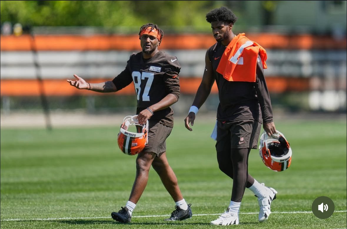 JabreBarber's tweet image. Building brick by brick 🧱 Just trying to be where my feet are 🙏#Agtg #Be back eventually 🙏