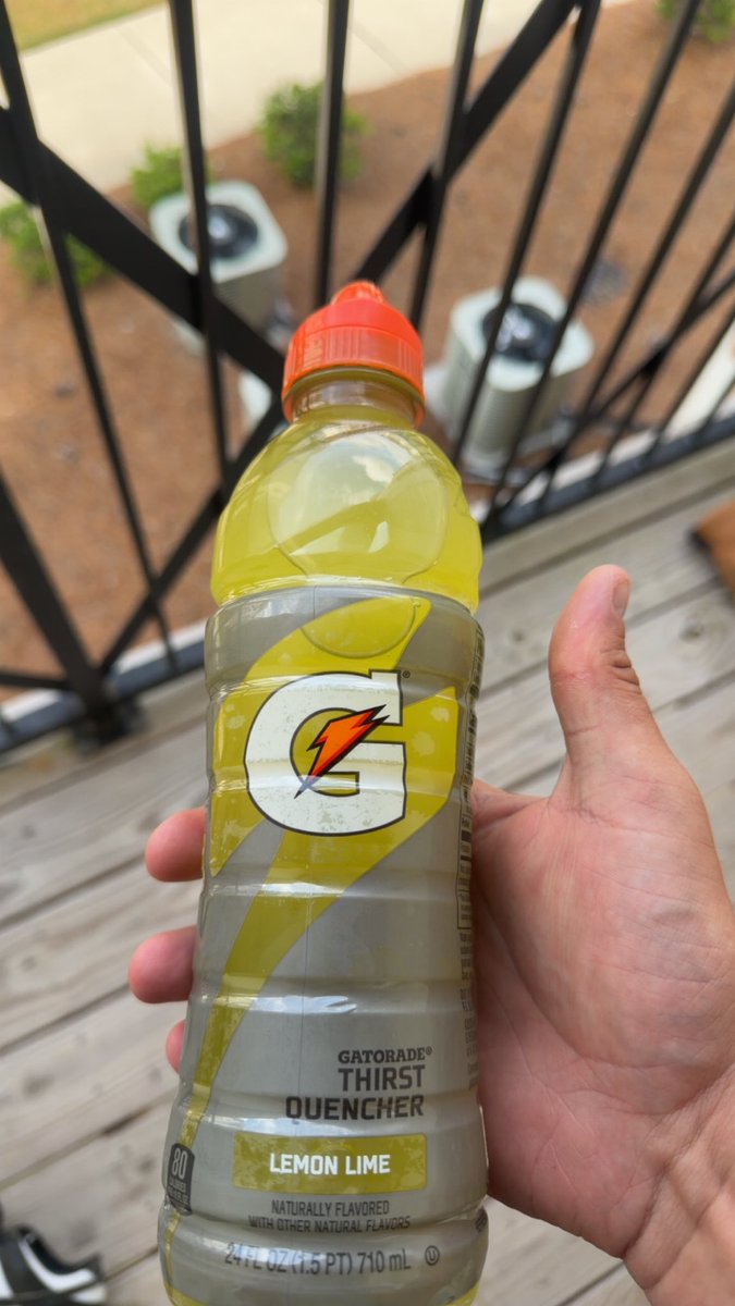 FickieRowlerFan's tweet image. Any ball knowers? Better than the regular bottle.

#tittytop #childhood