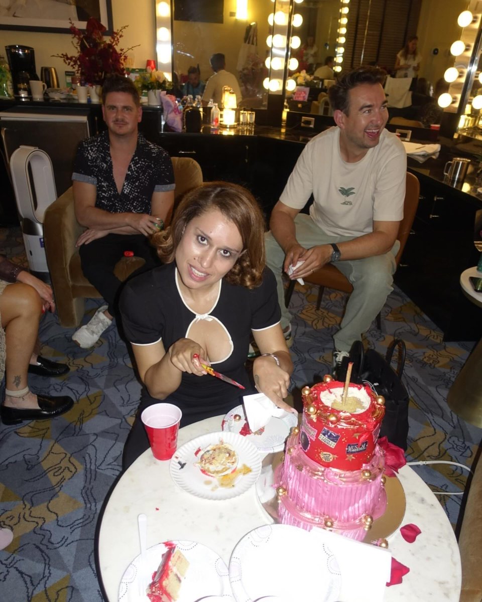 RAYE LIFE tweet media