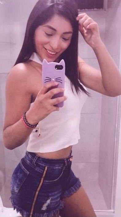 Xiraxc's tweet image. Good afternoon… but everything feels better with me 😏✨
Ready to steal your attention, even if it’s just for a moment… are you staying or just watching? 🔥

#GoodAfternoon #Mood #Vibes #Xyra #Latina #Sexy #Flirty #OnlineNow #NoFilter