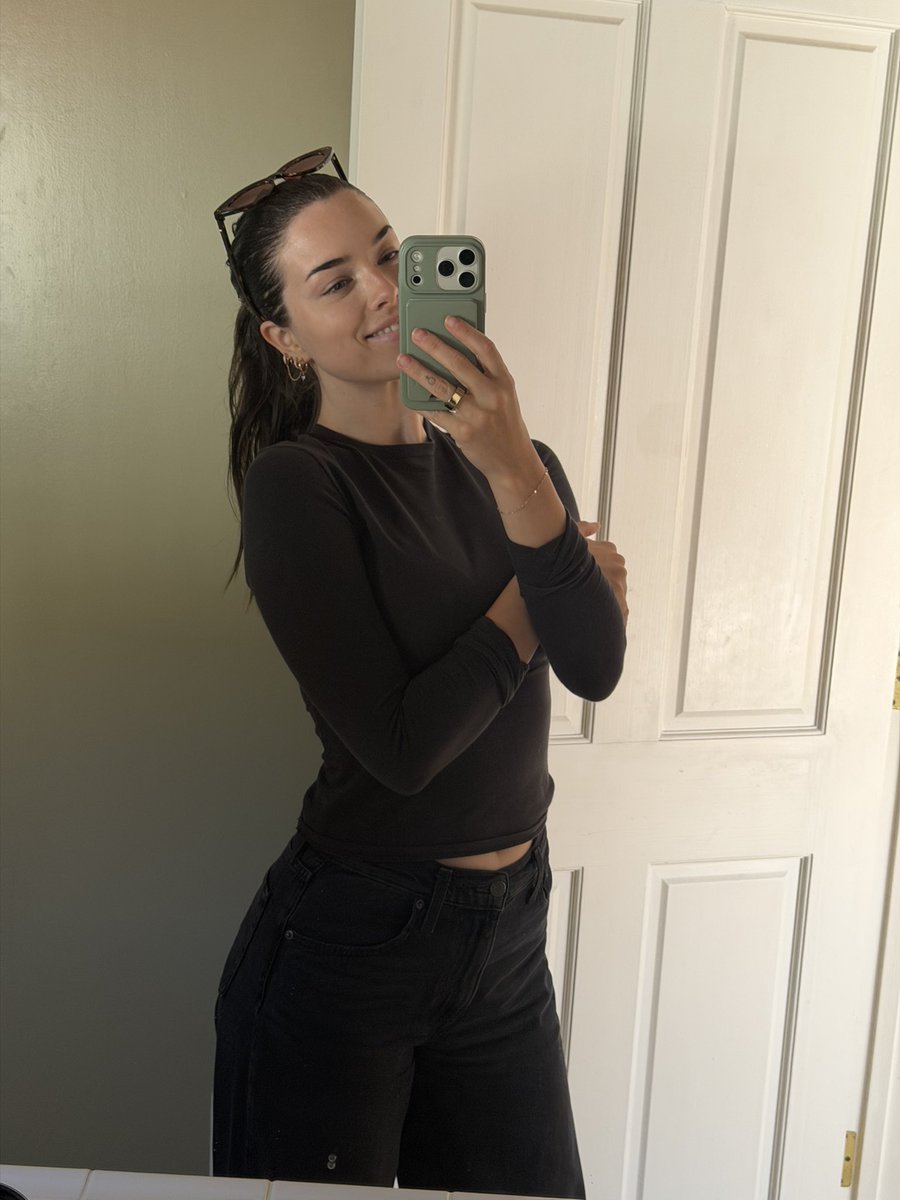 Lauren Summer tweet media