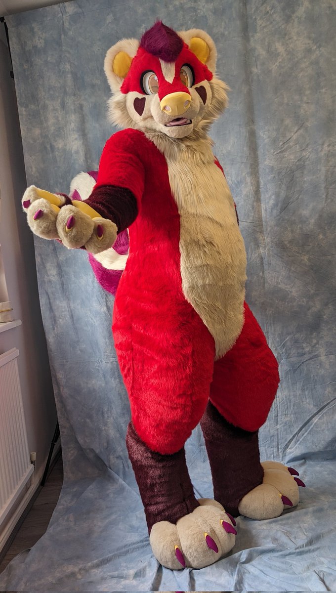 It's my ✨birthday✨ and the best present would be a share of my work 💜 took the afternoon off to watch Project Hail Mary and go out for ramen, it's been such a nice day!