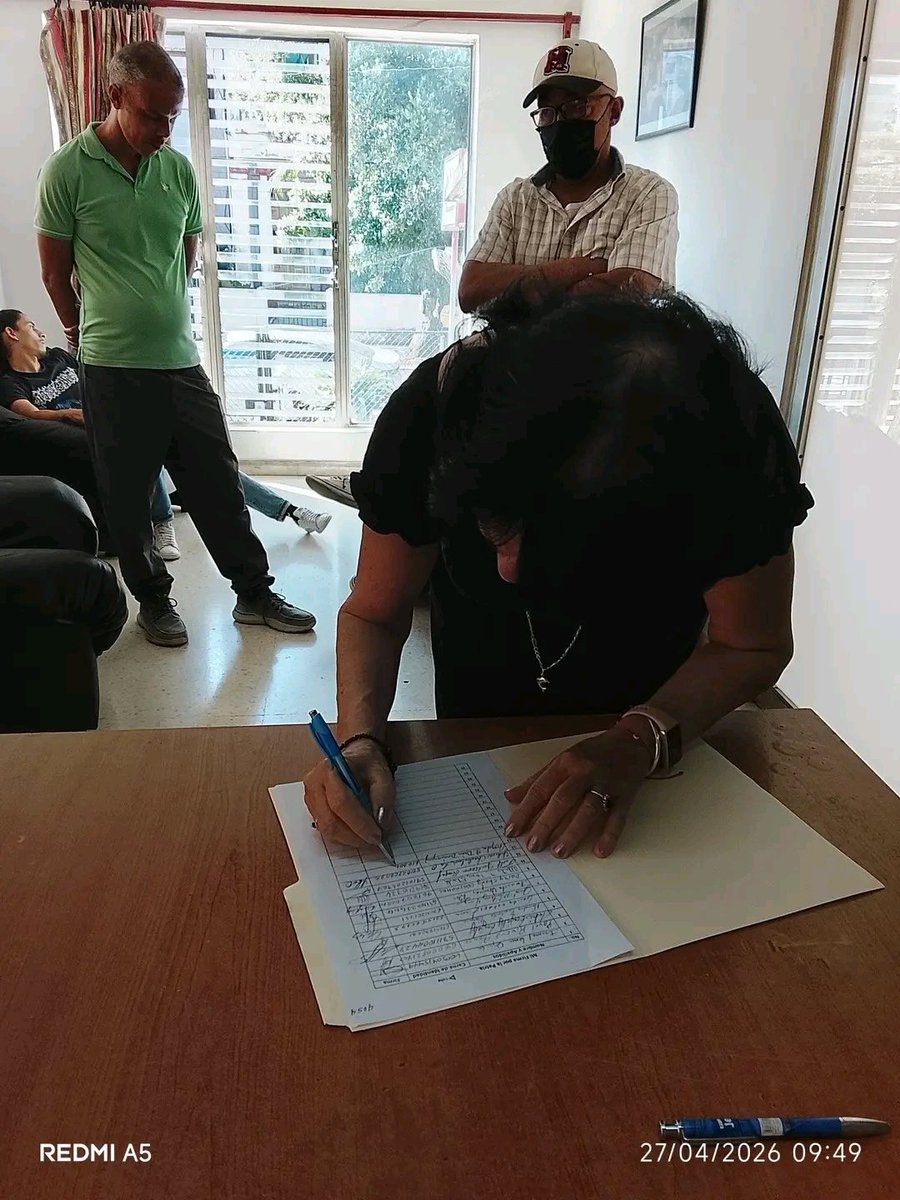 PeriodicoPalant's tweet photo. 📝🇨🇺 ¡Los #Palanteros se suman a #MiFirmaPorLaPatria!

✊ Reafirmamos el compromiso con la paz y alzan la voz contra el bloqueo. El humor cubano también se planta. 🕊️

#LaPatriaSeDefiende #CubaEstáFirme https://t.co/3y1xd8Swgo