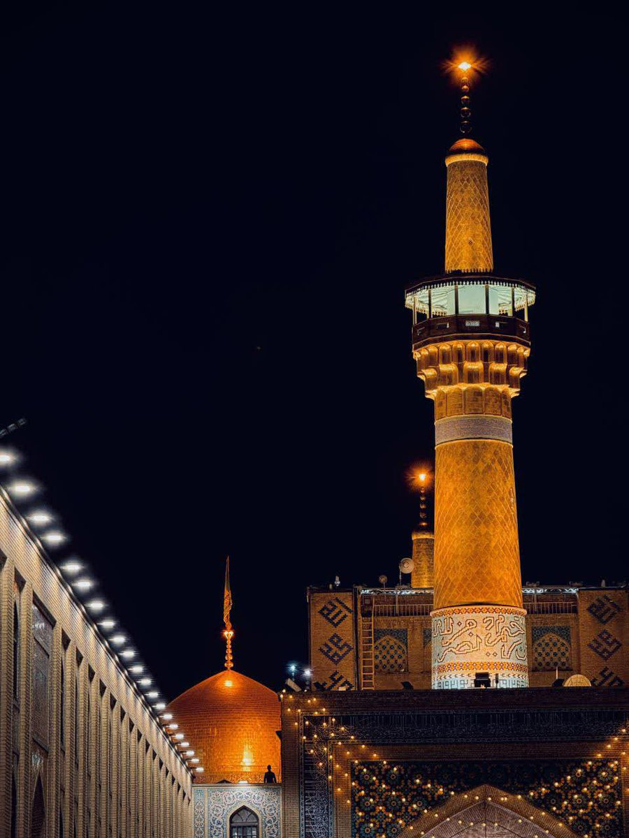 هر گوشه ایران یک صحن است، هر دل یک حرم. کافی است نام «یا رضا» را ببری تا ببینی چگونه همه چیز نورانی می‌شود.
#ایران_امام_رضا
#ایران_درآغوش_رضا