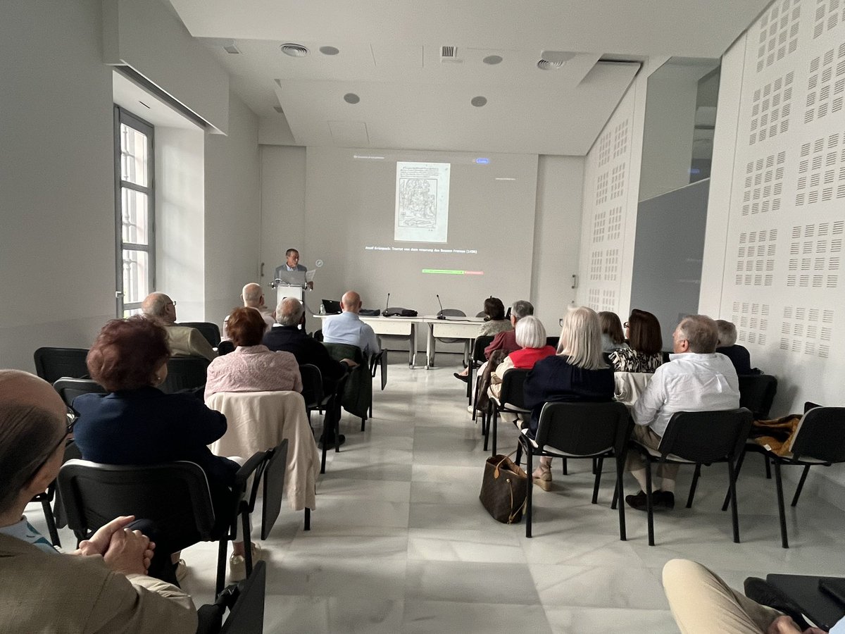 AsemeyaOficial's tweet photo. Extraordinaria conferencia sobre la sífilis en la literatura esta tarde impartida por el Prof Luis Montiel dentro del ciclo ASEMEYA en el ICOMEM https://t.co/Np2caRvZ92