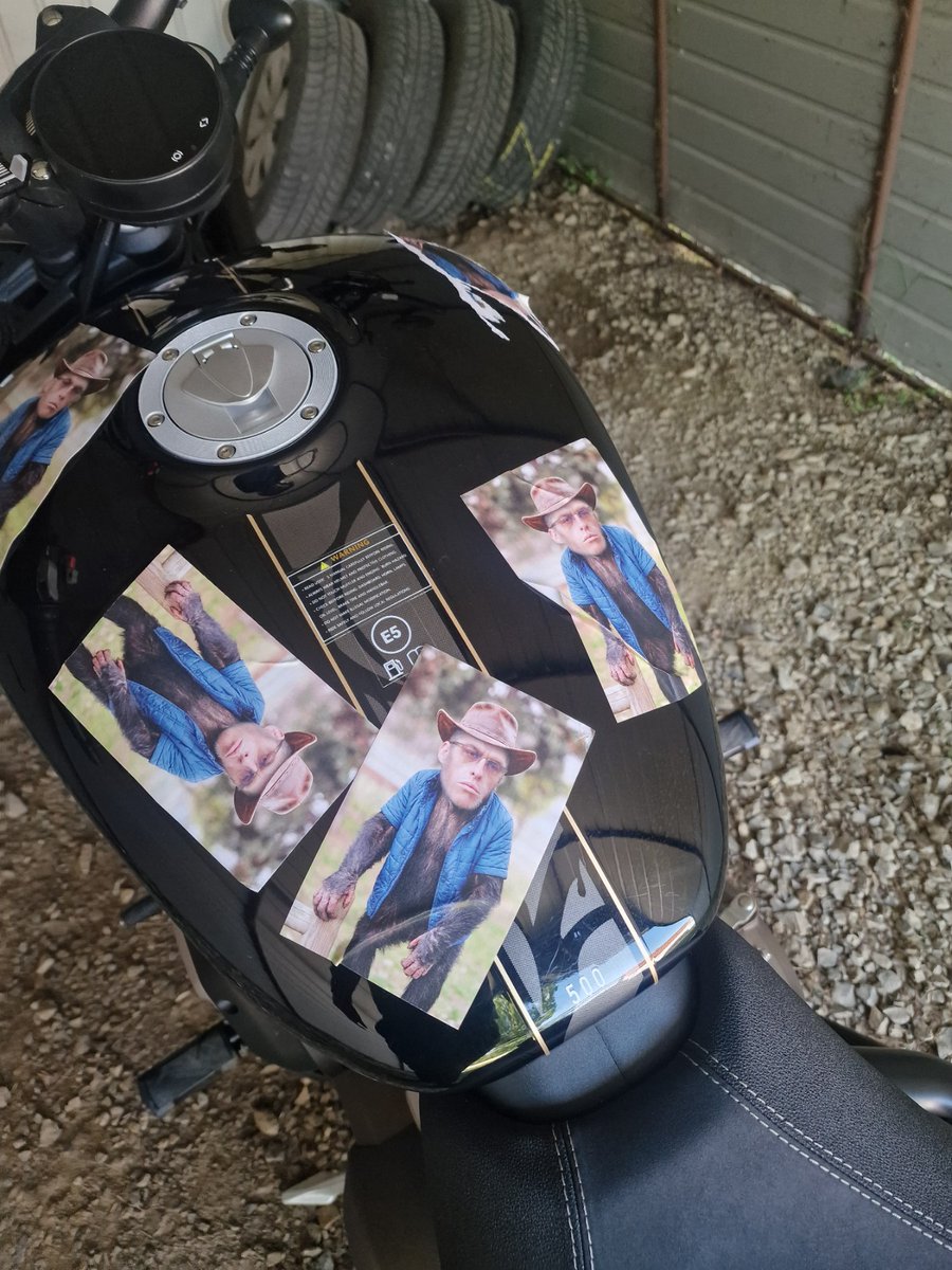 INinic's tweet photo. Lubeničarska mafija, koja će robijati zbog narkotika, prebijabja, reketiranja i provizija na autoputuevima i tenderima, danas je na Ubu uništila motor LUKI samo zato što je meni poklonio poverenje da ga ZASTUPAM! 

Primljeno je k znanju, ali nećete još dugo, nema milosti !!! https://t.co/9WBDbwHlsb