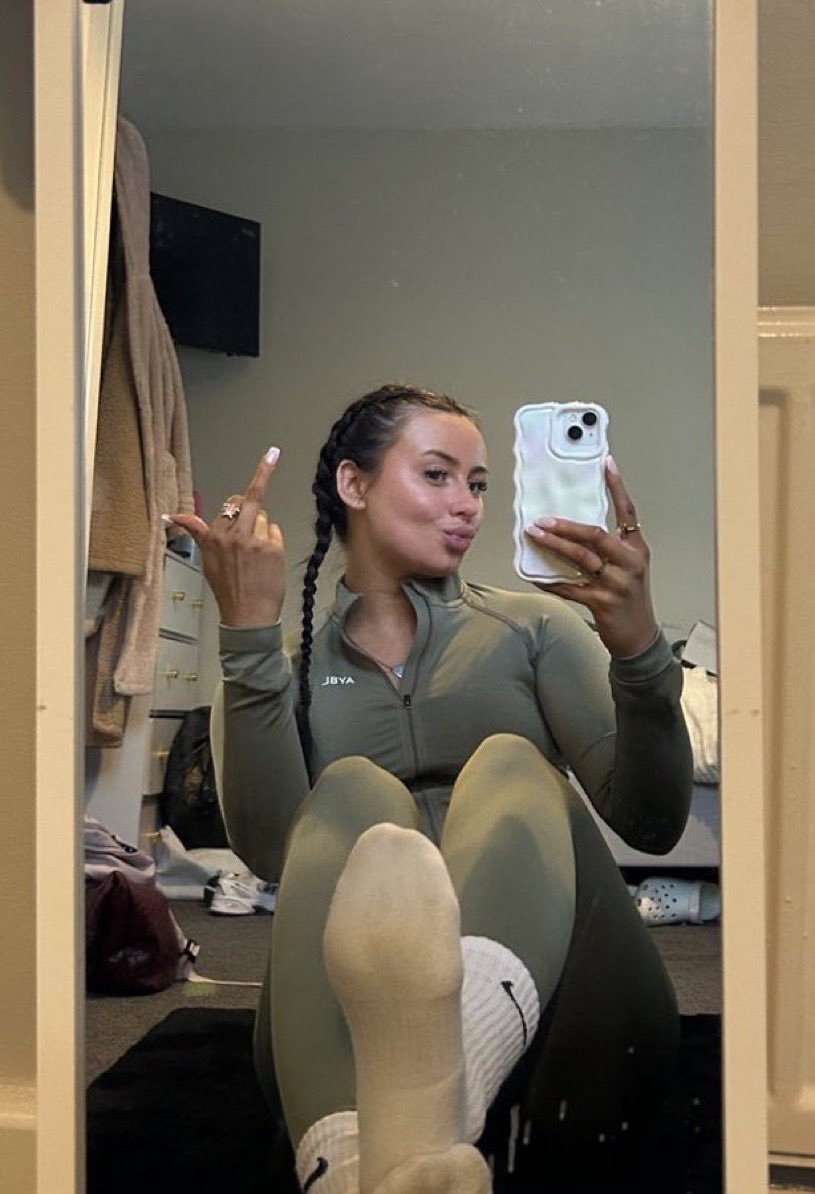 Bailey Scams tweet media